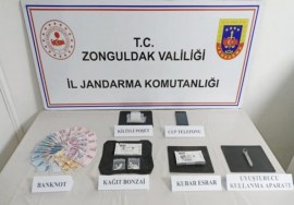 İki eve uyuşturucu baskını